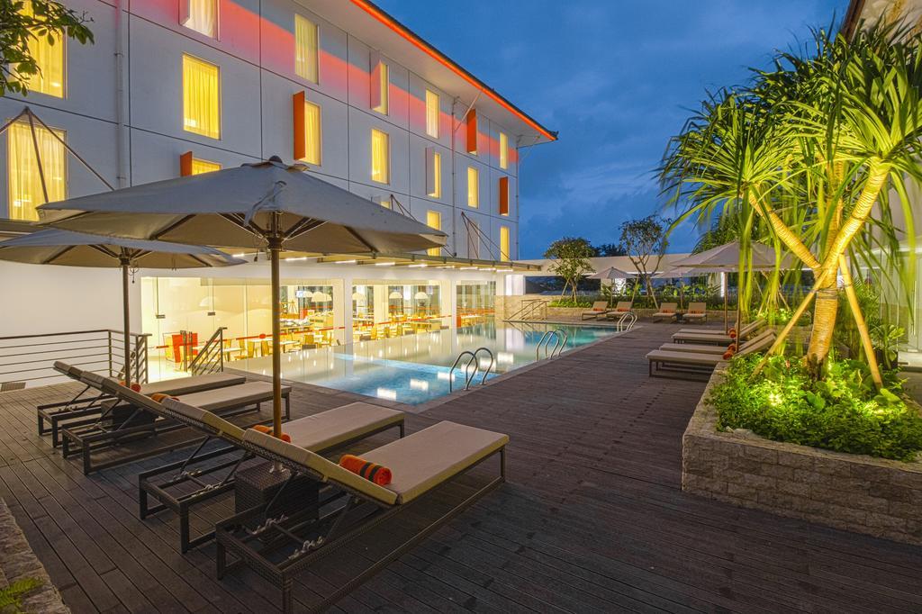 Harris Hotel And Conventions Denpasar Exteriér fotografie