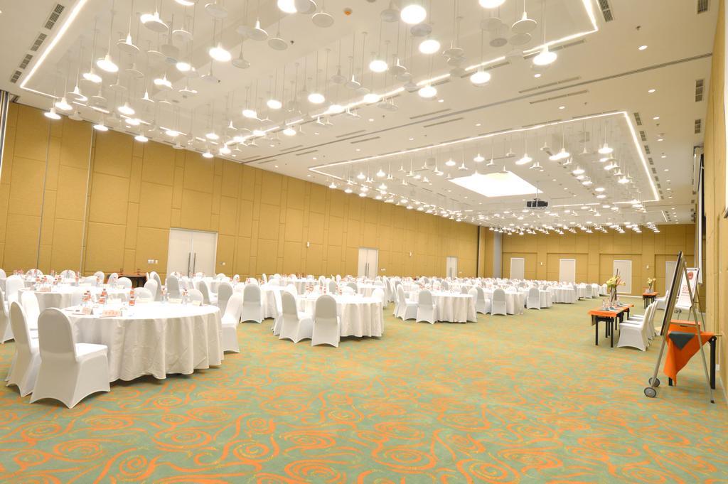Harris Hotel And Conventions Denpasar Exteriér fotografie
