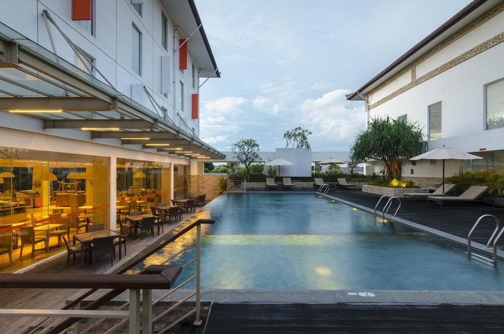 Harris Hotel And Conventions Denpasar Exteriér fotografie