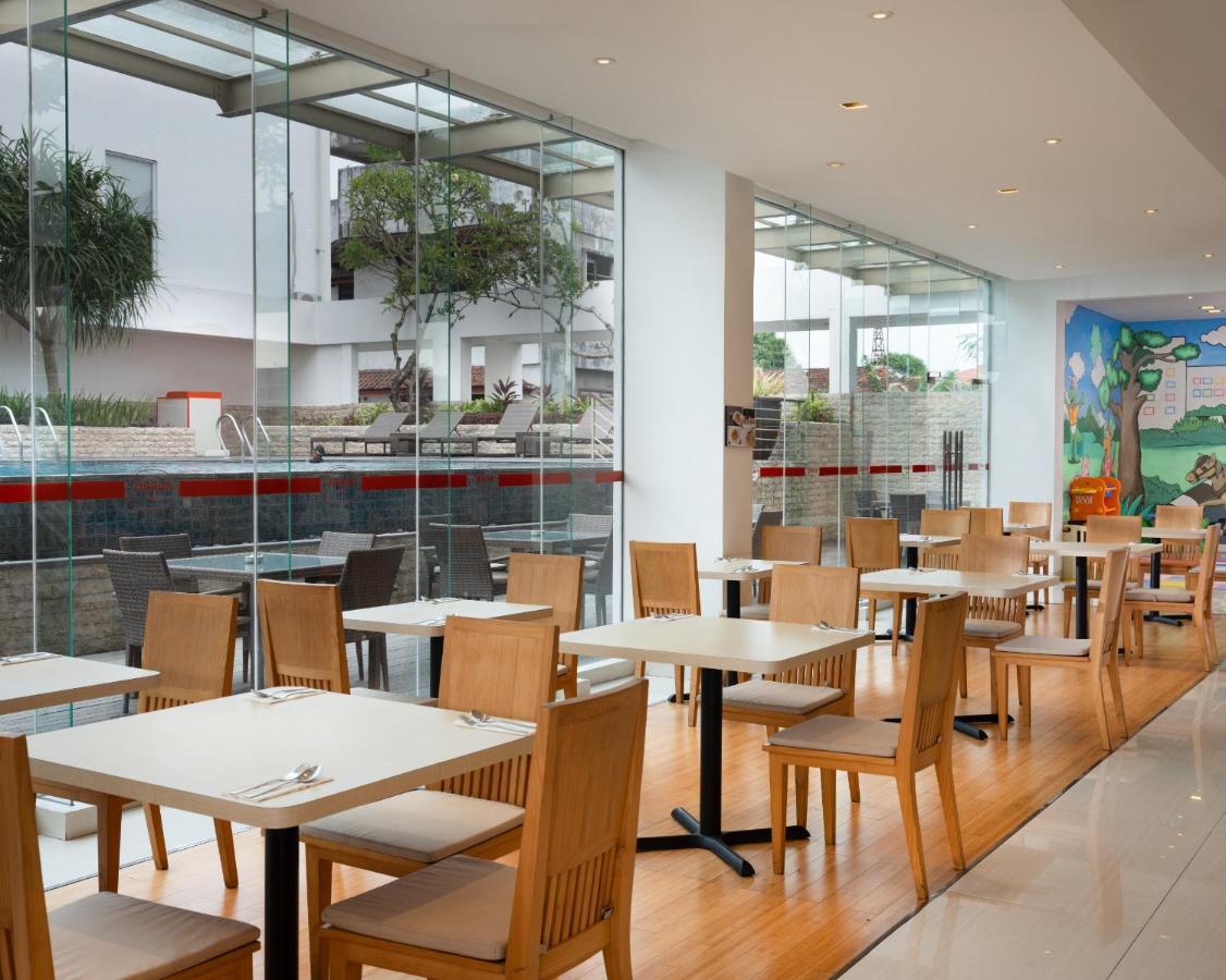 Harris Hotel And Conventions Denpasar Exteriér fotografie